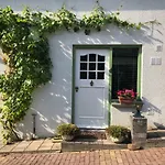 Greenwoods cottage